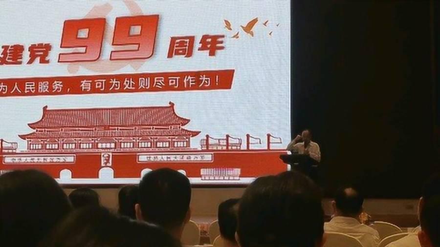 继续逐梦!博主:何小珂不回国踢球,他将去塞尔维亚第二级别球队